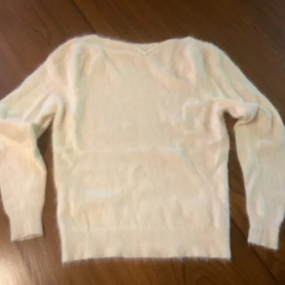 Sweater - Picture 1 of 1